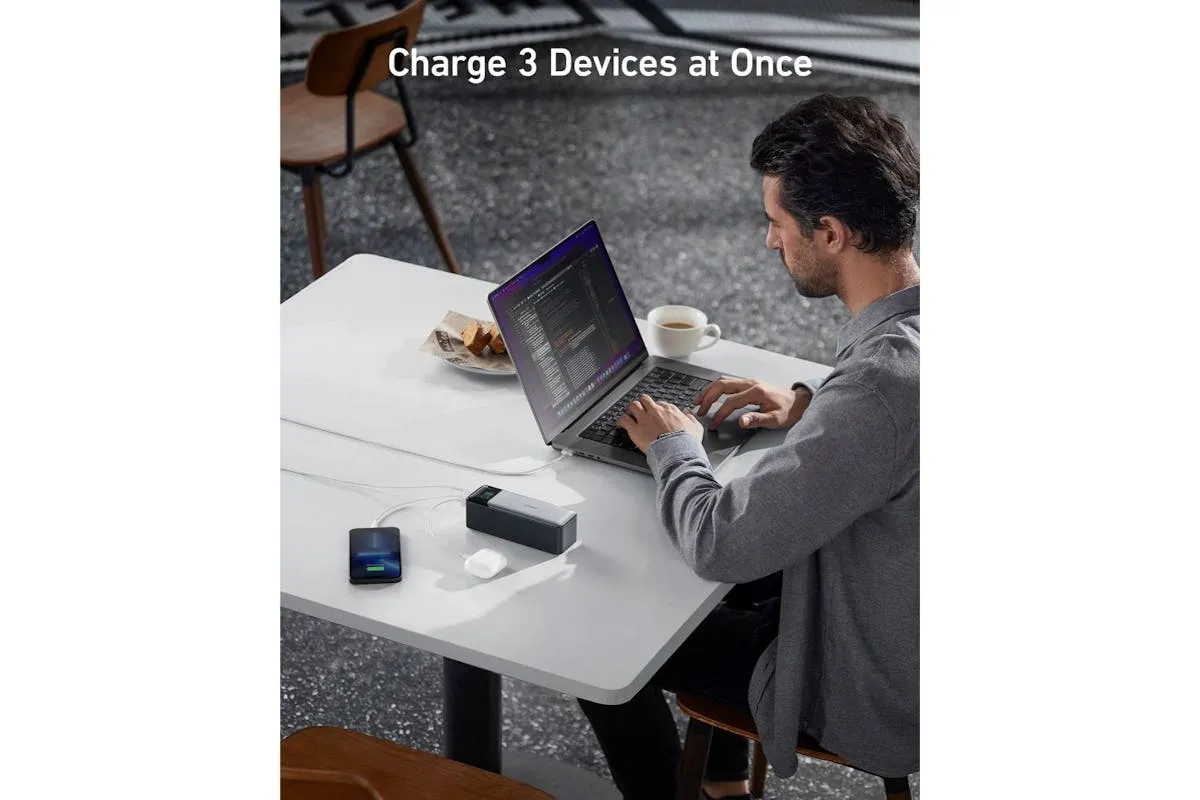 Anker 737 Power Bank (PowerCore 24K) | Black