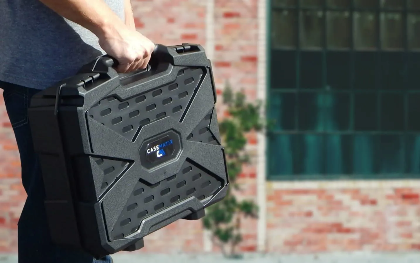 CASEMATIX Travel Case Compatible with Akai FIRE, MPK mini Play, MPC ONE, APC Key 25, MPD226, MPD218, APC Mini, Akai Pro MPK Mini MK3, MPC Studio