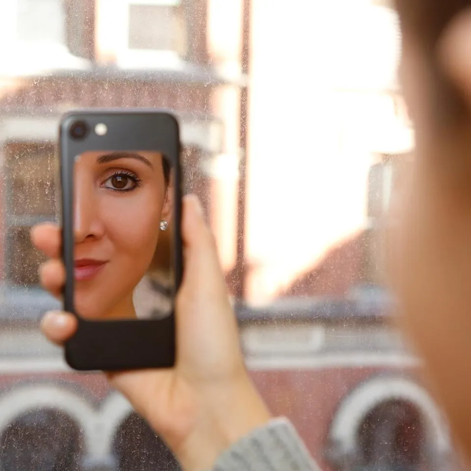 Kikkerland Phone Mirror