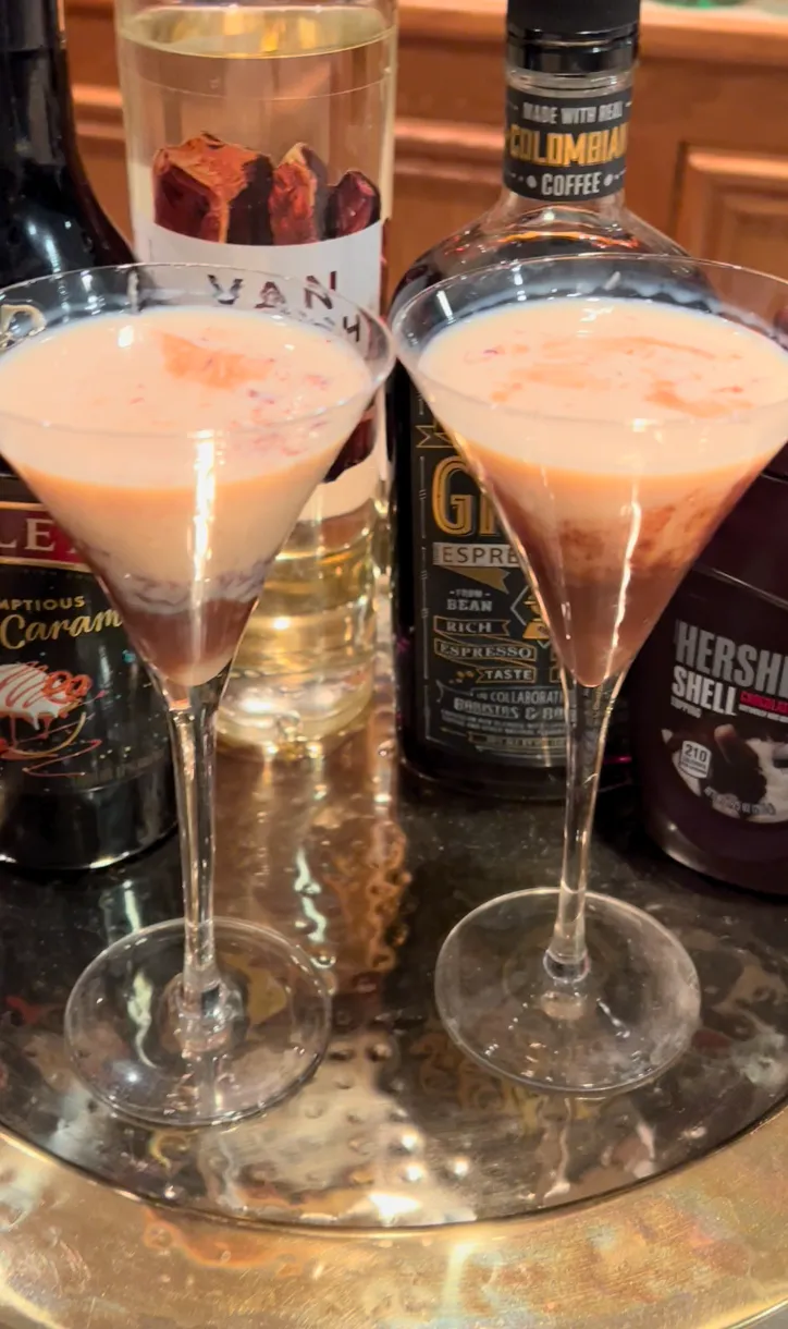 Lady Martini Glass  (set of 2)Handcrafted Martini Cocktail Glass