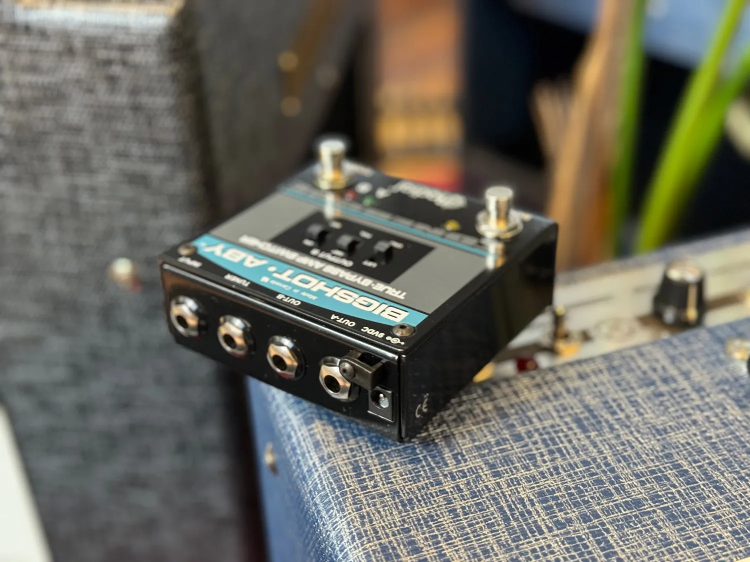 Radial Bigshot Compact ABY Switch