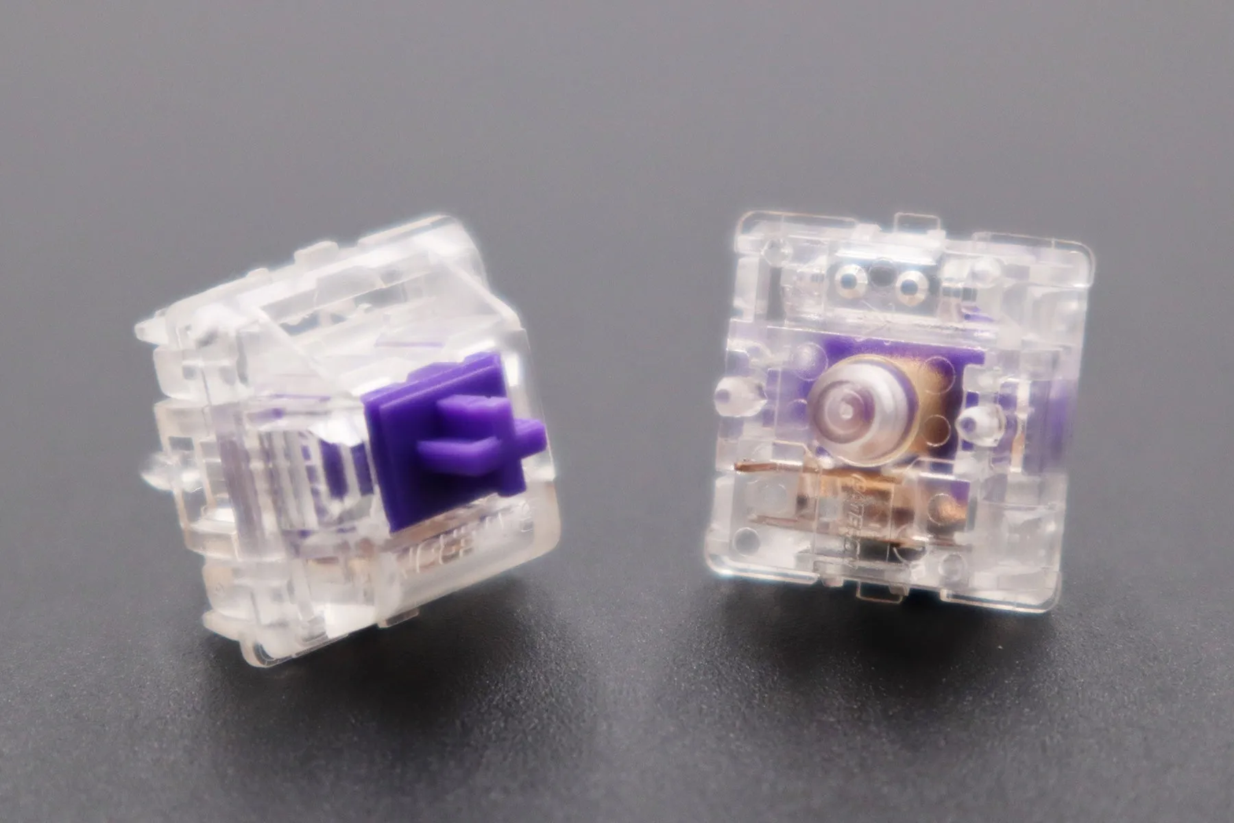 Zeal Purple Zealios V2 Switches (tactile)