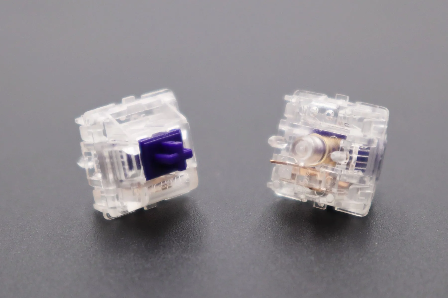 Zeal Purple Zealios V2 Switches (tactile)